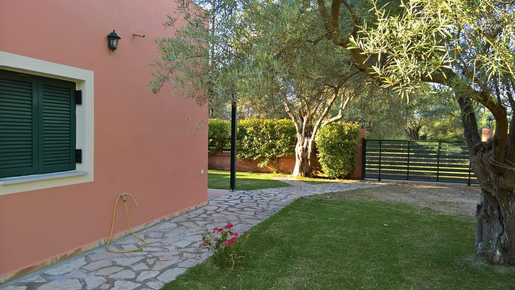 Ionian Breeze Studios Frínion Dış mekan fotoğraf